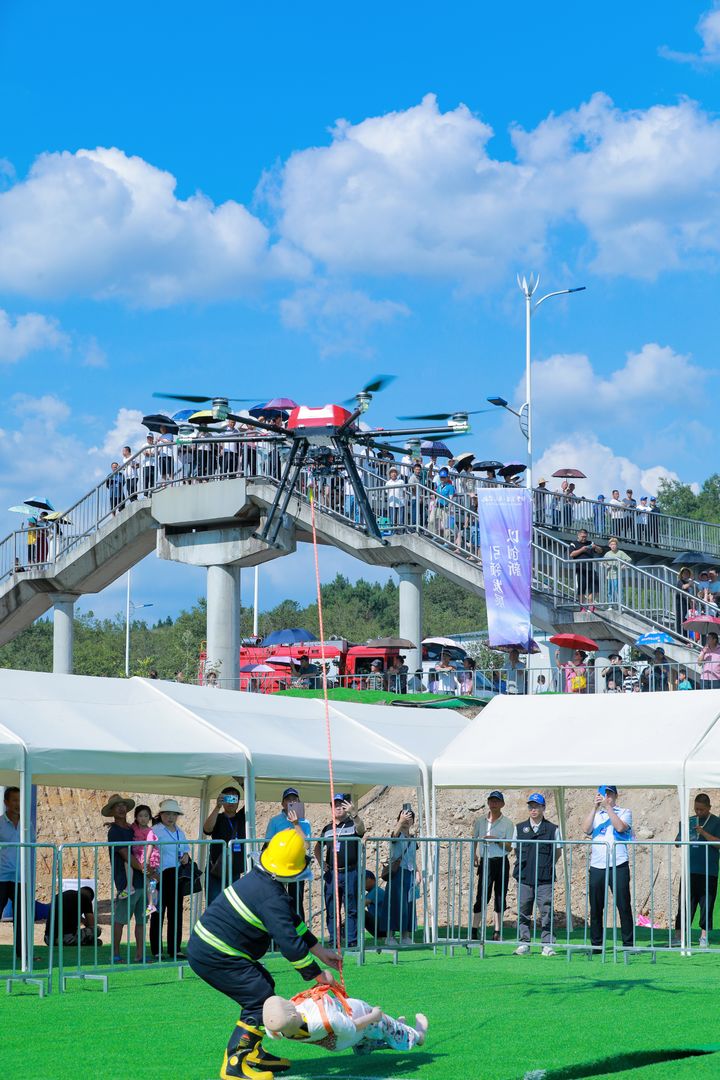 低空飛行應急場景實景演練。