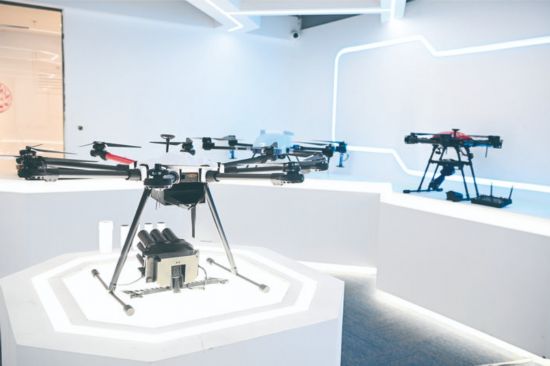 吉林省翼啟飛科技有限公司展示的多種用途無人機