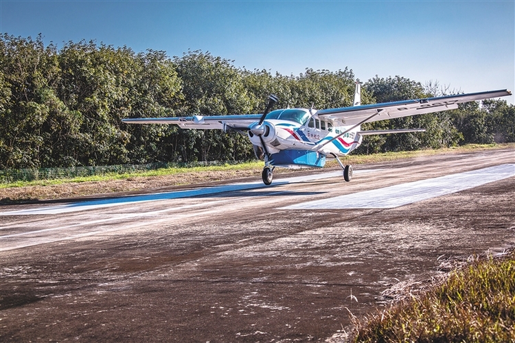 開通低空航線、豐富低空業(yè)態(tài)…… 儋州低空經(jīng)濟乘勢而“飛”_fororder_7073080_hnrbtp2_1716822697215_s
