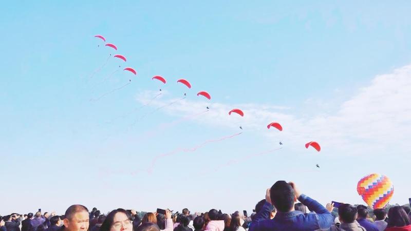 低空經(jīng)濟(jì)網(wǎng)2024:2200米高空“炫技” 助力低空經(jīng)濟(jì)騰飛