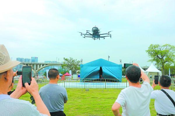 南充：低空經濟“乘勢起飛”