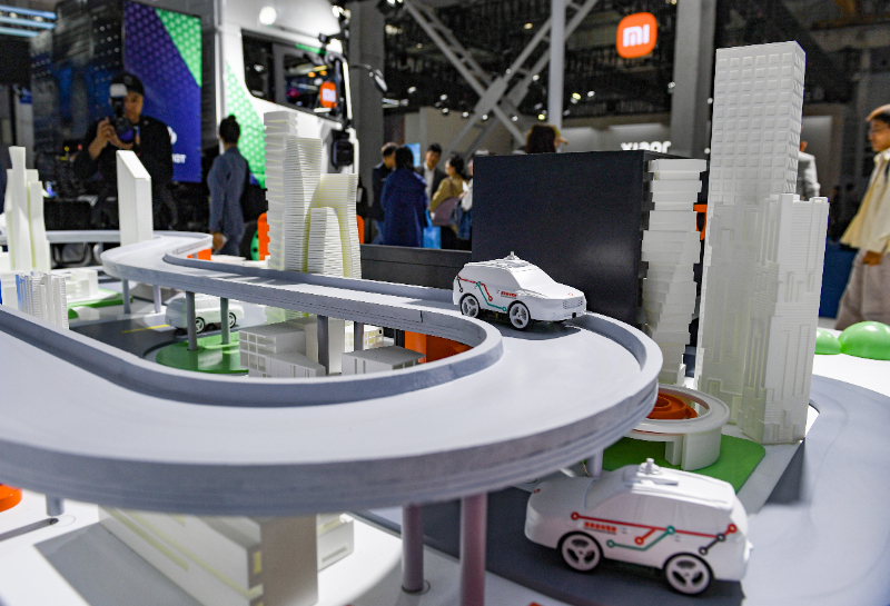 低空經(jīng)濟(jì); 技術(shù)創(chuàng)新帶動(dòng)智能網(wǎng)聯(lián)汽車加速“進(jìn)化”