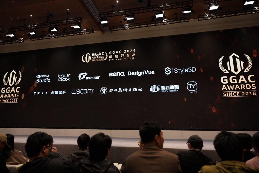 人們在看臺上的人群
中度可信度描述已自動生成