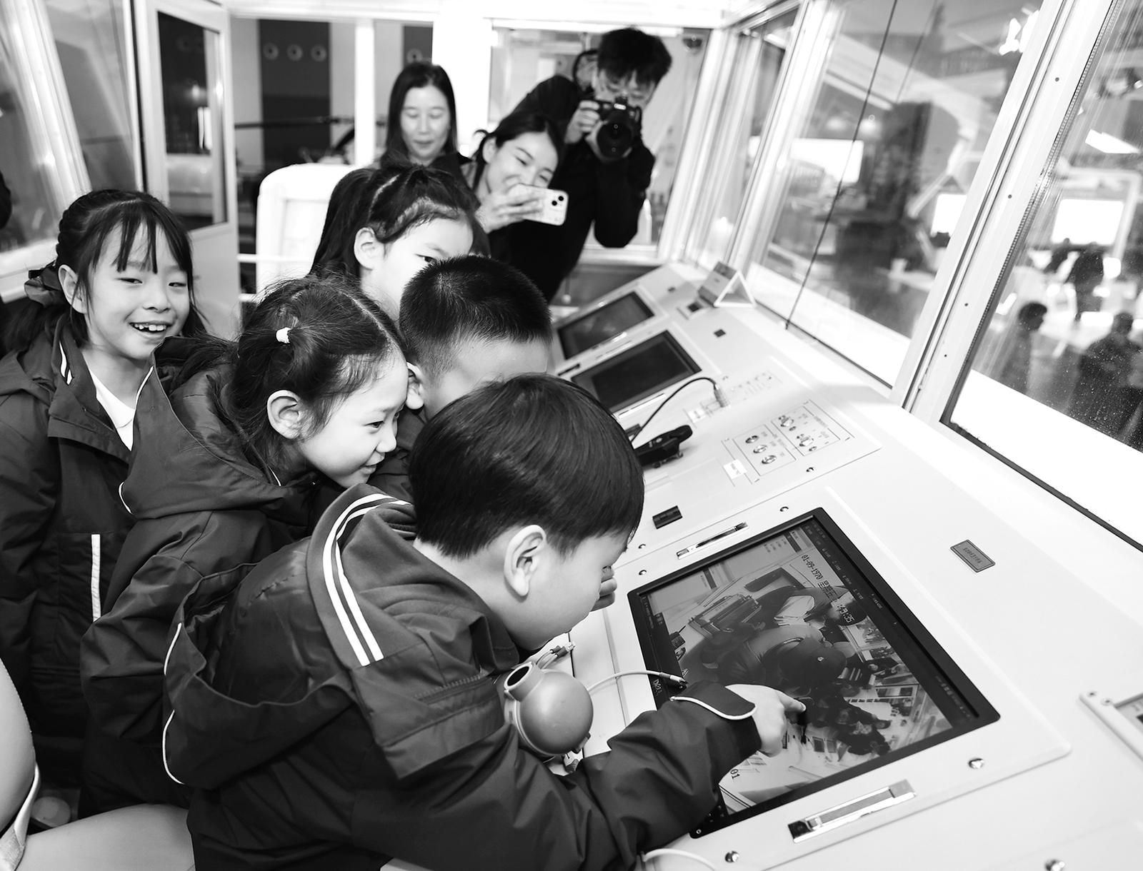 低空經(jīng)濟(jì)網(wǎng)： 低空經(jīng)濟(jì)發(fā)展未來(lái)可期