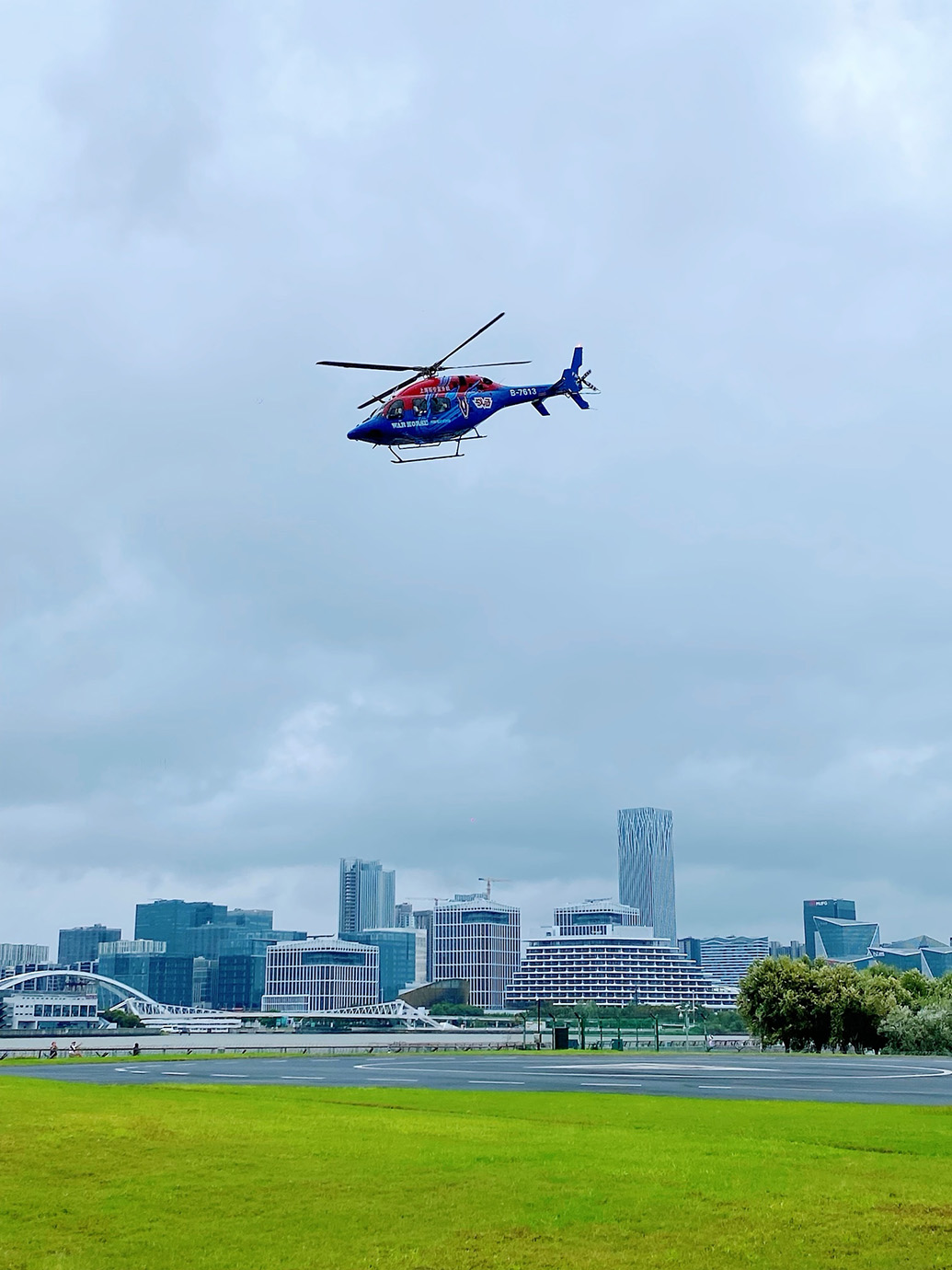 低空： 上海黃浦江低空觀光游國慶日首飛，“空中打卡”有何不一樣？
