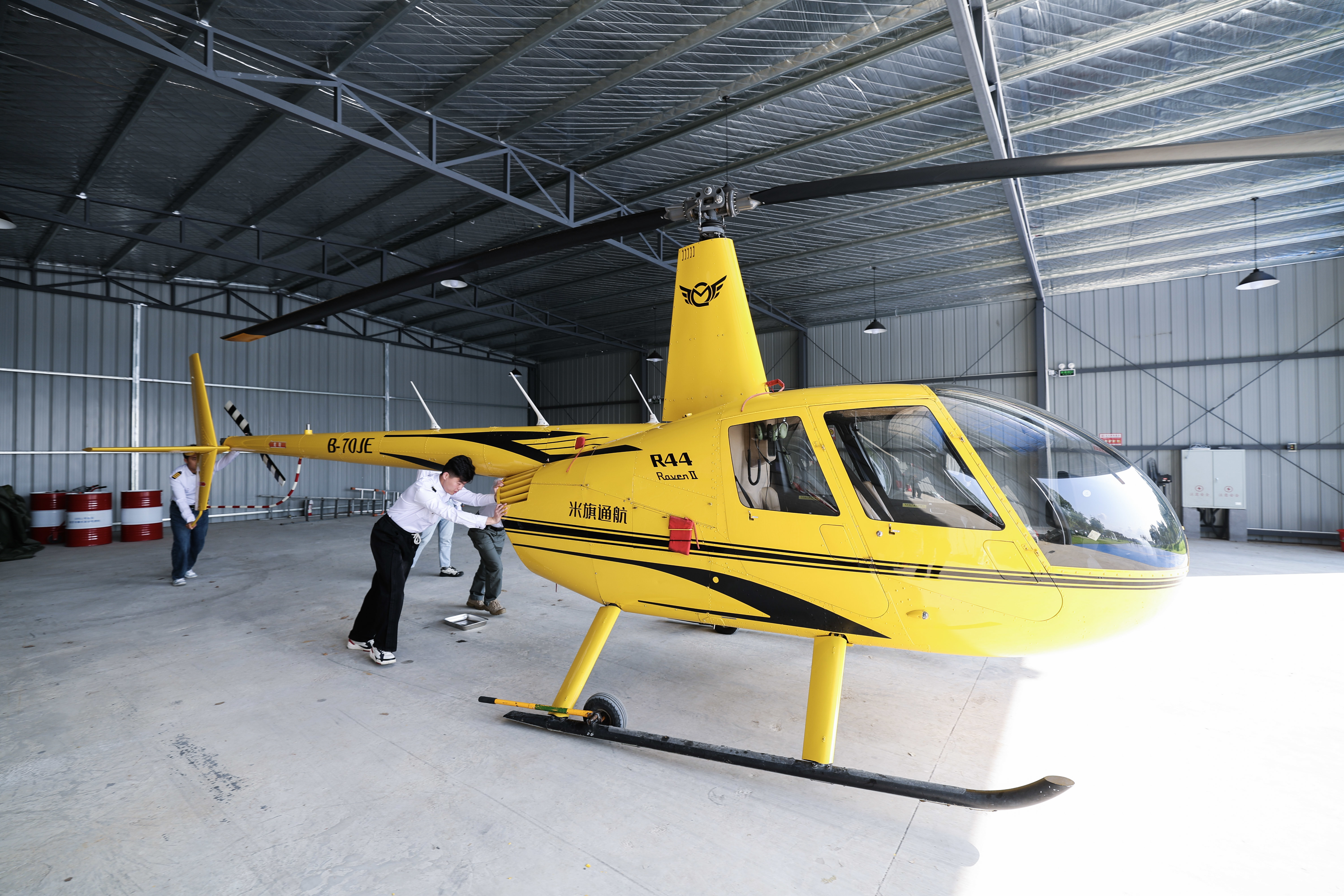 低空經(jīng)濟(jì)網(wǎng)2025: 浙江湖州:太湖南岸低空經(jīng)濟(jì)“乘風(fēng)而起”