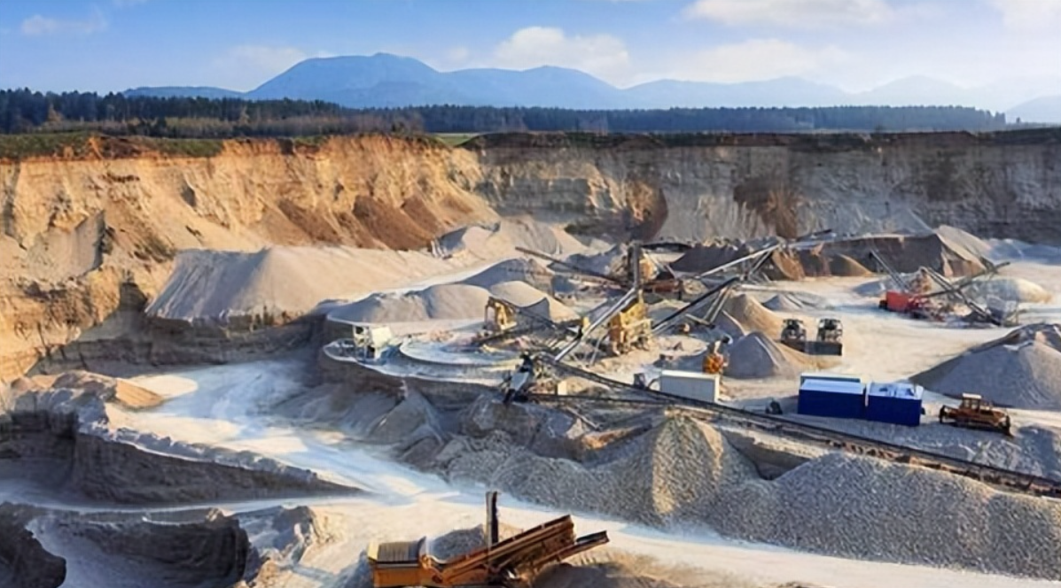 低空經(jīng)濟(jì)2025: 我國西北發(fā)現(xiàn)巨大“寶藏”,預(yù)估值超188萬億,遍地是“黃金”