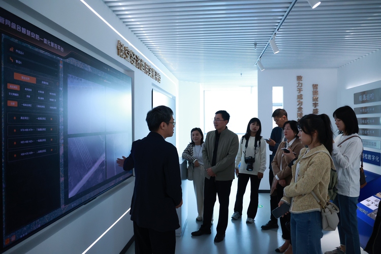 “低空經濟”在“絲路起點”騰飛成勢