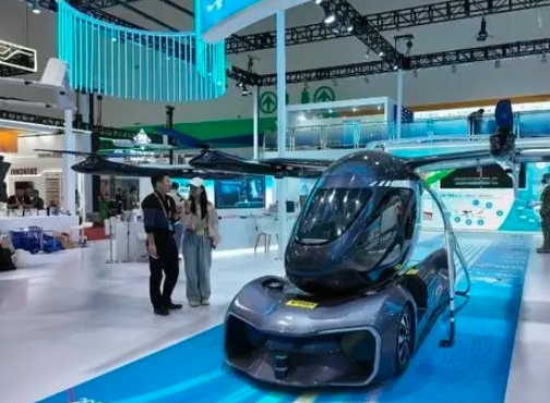 低空經濟成新熱點,多家企業布局飛行汽車(圖4) 低空經濟成新熱點,多家企業布局飛行汽車(圖4)
