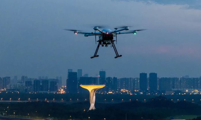 合肥園博園“智慧物流小哥”索降物流無人機。圖片來源:合肥日報 高博/攝